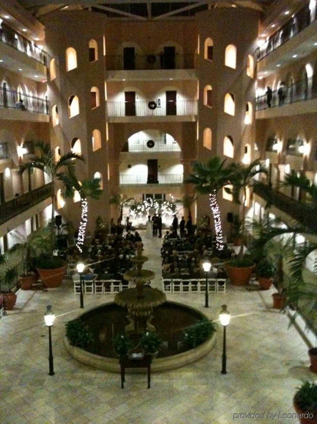 Embassy Suites Charleston - Historic District Interior photo